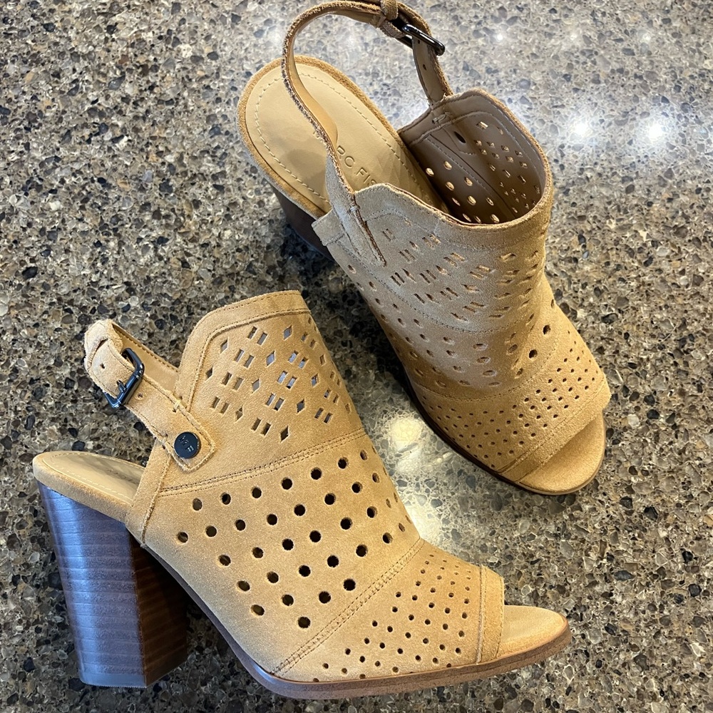 Marc Fisher  Tan Peep-Toe Heeled Sandals 7